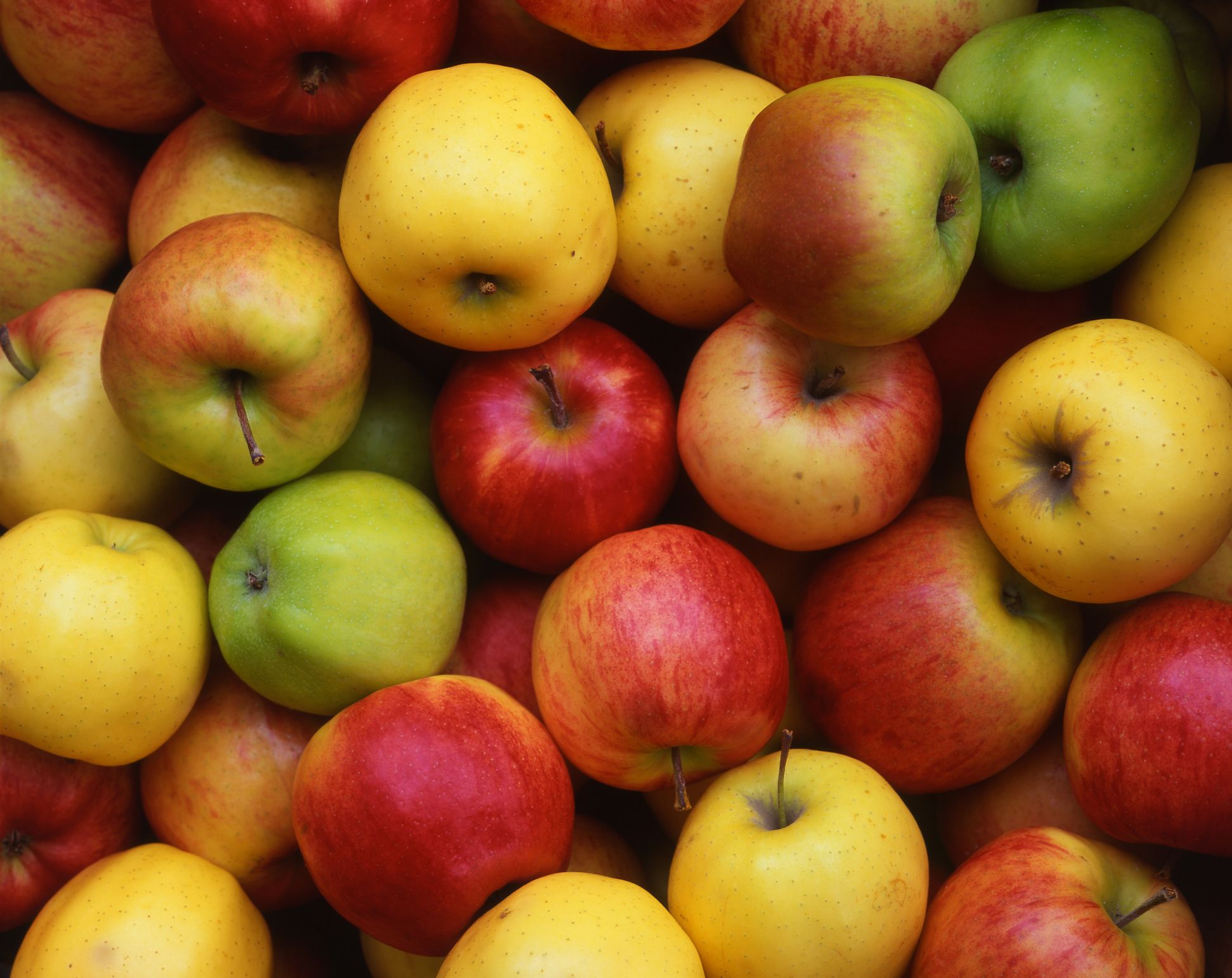 apples-at-farmers-market-royalty-free-image-1627321463